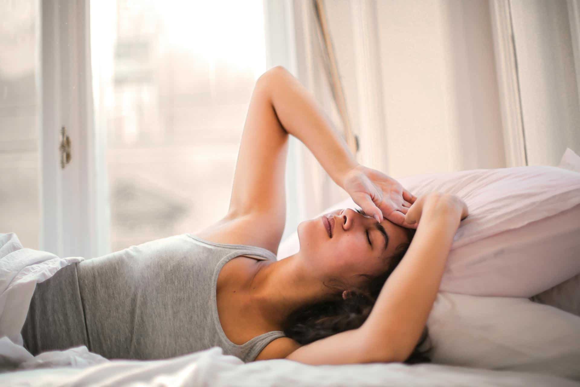 महिलाओं को लंच के बाद पुरुषों के मुकाबले ज्‍यादा नींद क्‍यों आती है?